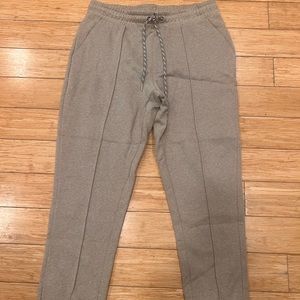 Essex crossing joggers size medium
